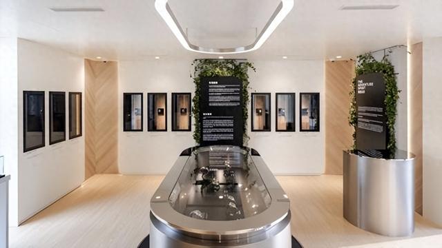 想了解百年腕表传奇,就来积家限时体验空间