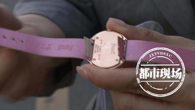 ����35800Ԫ������Ķ��ֲ��������ڶ����������ɫ��м��