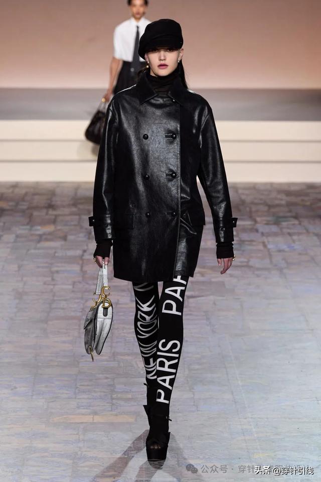 Dior��"The New Look"�����������ﲻͬʱ���ĵϰ±�־��������