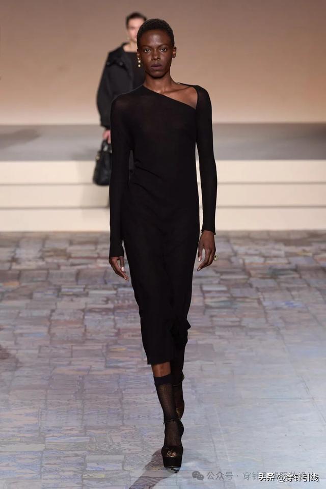 Dior��"The New Look"�����������ﲻͬʱ���ĵϰ±�־��������