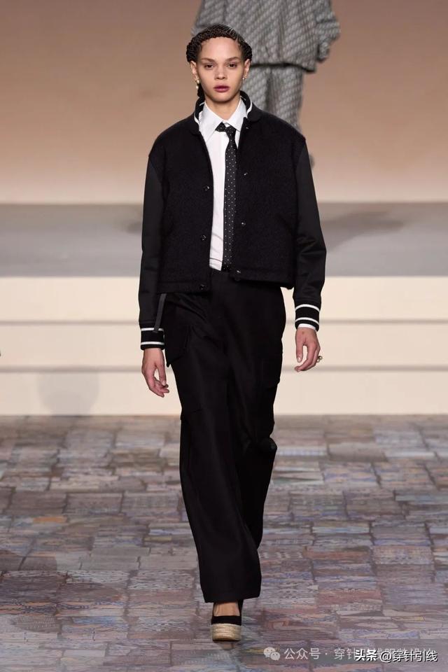 Dior��"The New Look"�����������ﲻͬʱ���ĵϰ±�־��������