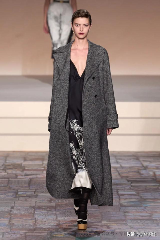 Dior��"The New Look"�����������ﲻͬʱ���ĵϰ±�־��������