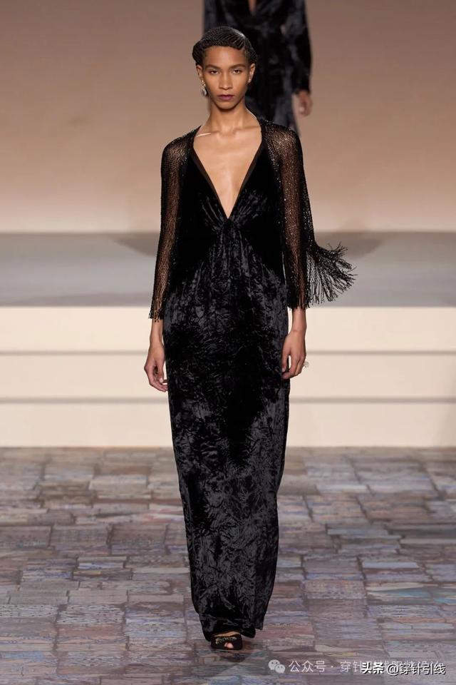 Dior��"The New Look"�����������ﲻͬʱ���ĵϰ±�־��������