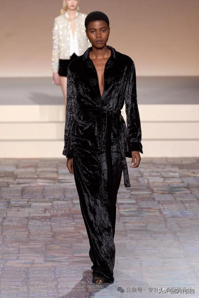 Dior��"The New Look"�����������ﲻͬʱ���ĵϰ±�־��������