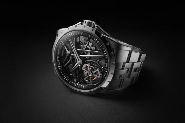 ɫ ѧ ޽ܶűRoger DubuisȻ ϵеӷѺϽ