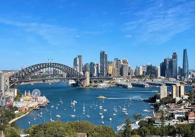 ���ͼ־�����ص��Ϸ�δ֪��½���Ĵ�����