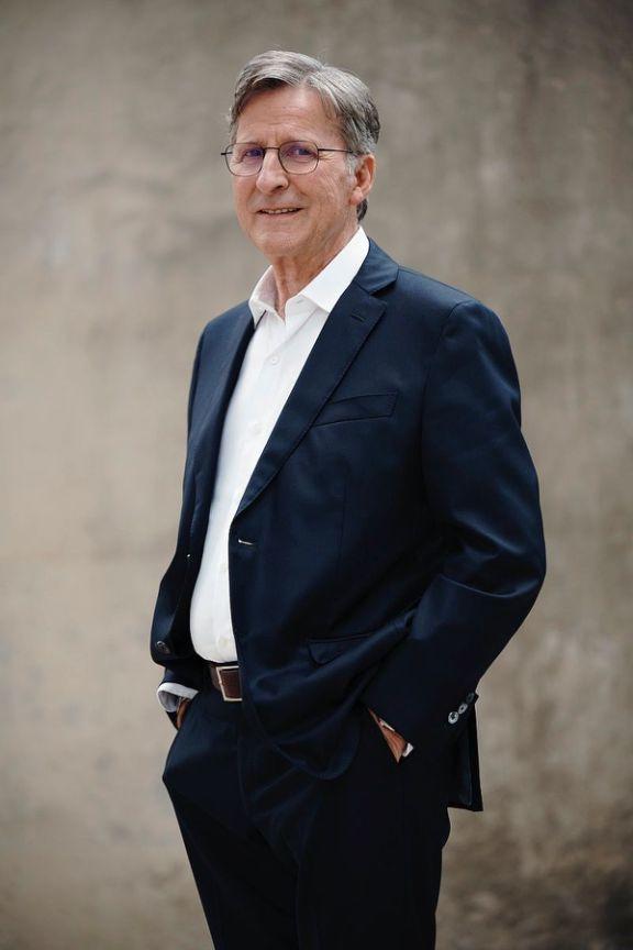 �ݳ�Ʒý��|����ǿ��Ķ��ظй�����|�ݻ��ݳ�ý��