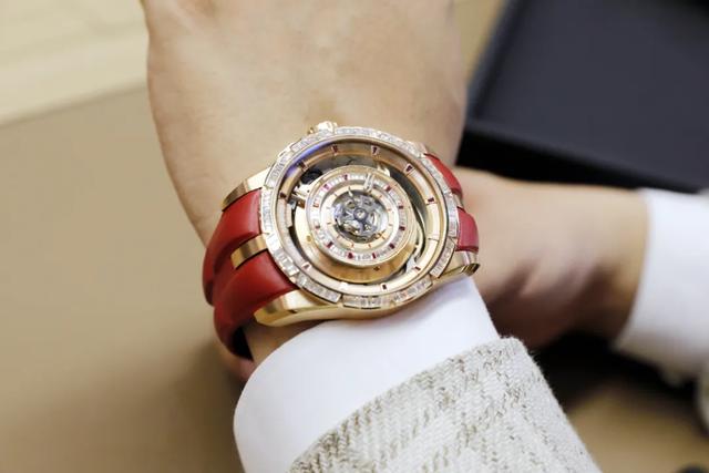 �����ľ�ǧ�����ˣ�������ѡ�޽ܶűˣ����ӷ��ִ�ʦ���������ģ�