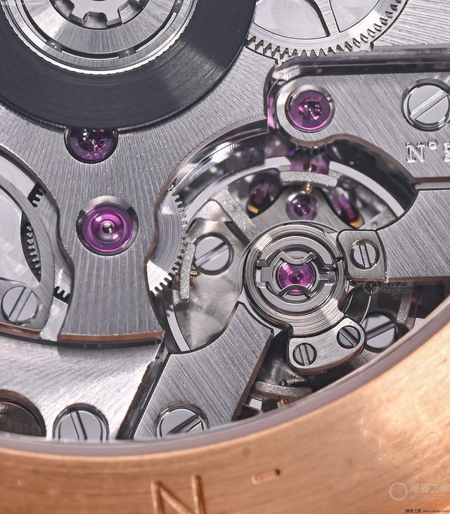 ����30�򣬱��ᡰ��ɼơ����ѷ��б��ġ��컨�塱��������