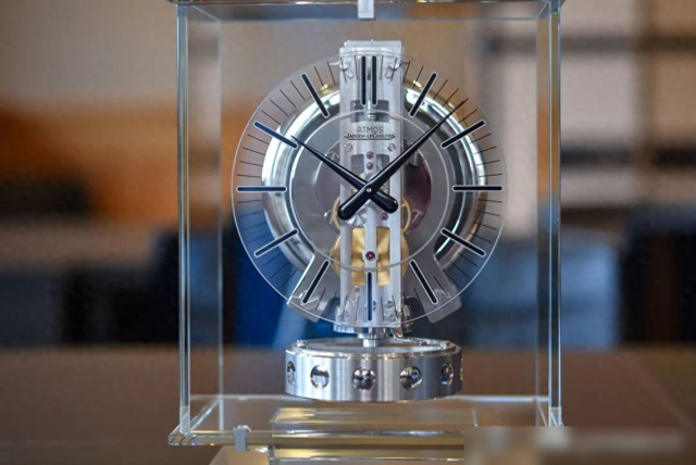 钟表“永动机”——积家空气钟的神秘动力揭秘