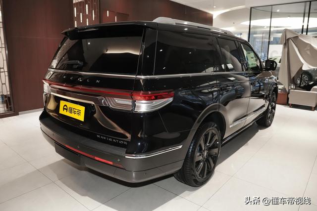 ³ | 102.8Ԫֿ캽Աرʵ꣬7SUV