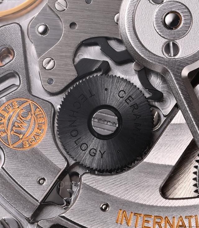 �����һ������ֵ����������9��9������ѹ����ʿˮ��һͷ